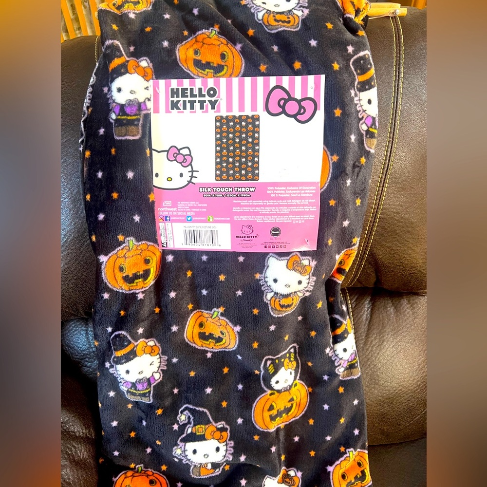 Sanrio Hello Kitty Silk Touch Throw Blanket 50" " Cutie Costume